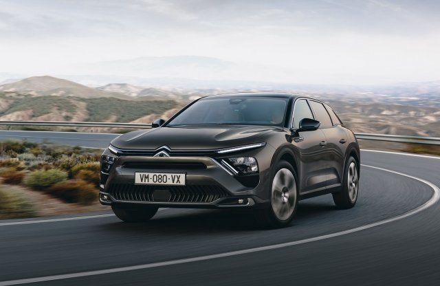 Minek nevezzelek? - Bemutatták az új Citroën C5 X-et!