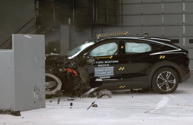 Amerikai törésteszten már vizsgázott a Mustang Mach E