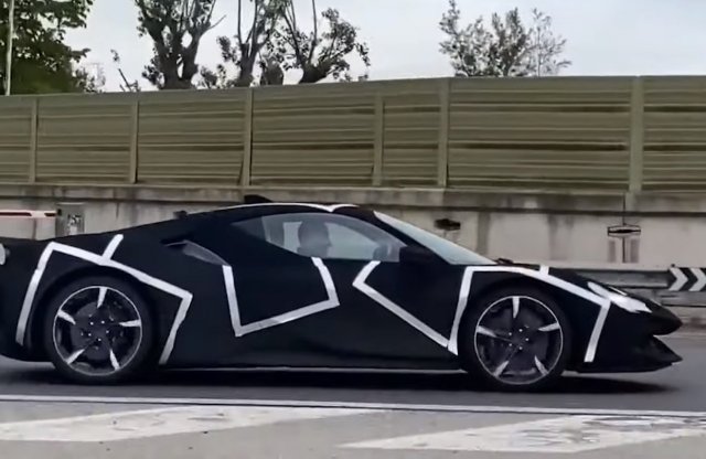 Videón a V6 hibrid Ferrari prototípusa?