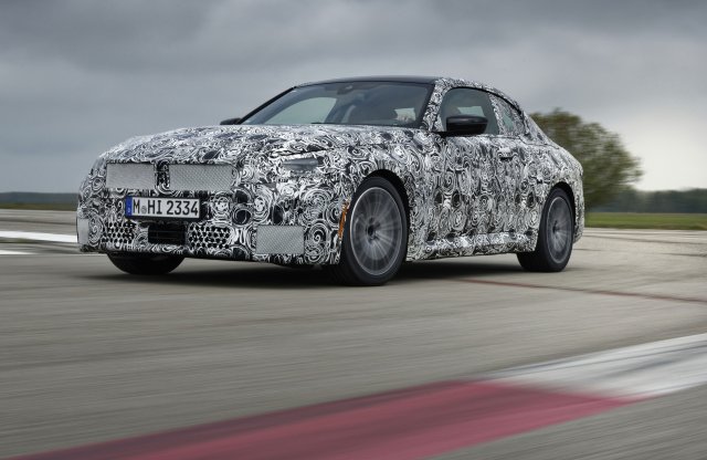 Célegyenesben a legszórakoztatóbb BMW új generációja