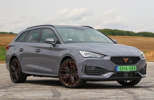 Kihúzták a méregfogát - CUPRA Leon Kombi PHEV teszt