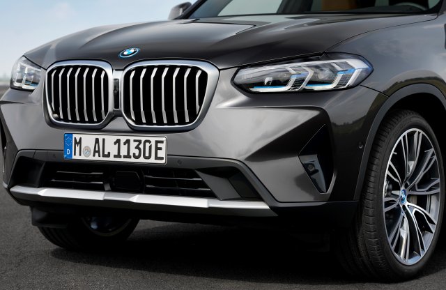 Az X3 és az X4 modellekkel folytatódik a BMW facelift hulláma