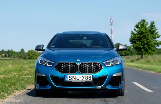 Nyugalom, ez nem - csak - elöl hajt! BMW M235i Gran Coupé teszt
