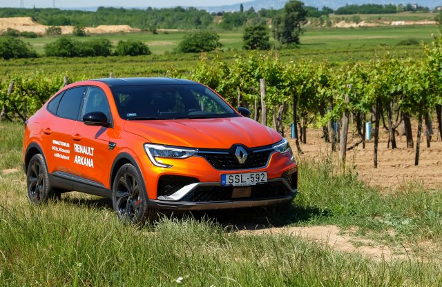 Élőben ütős - kipróbáltuk a Renault Arkanát