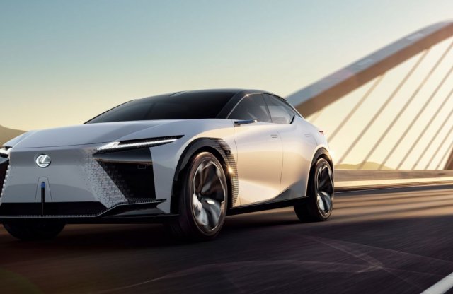 Vajon hamarabb lesz a Lexusnak elektromos X6-ja, mint a BMW-nek?