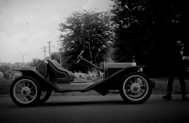 Fekete-fehér és néma - ilyen lenne egy autós videó 1914-ből!