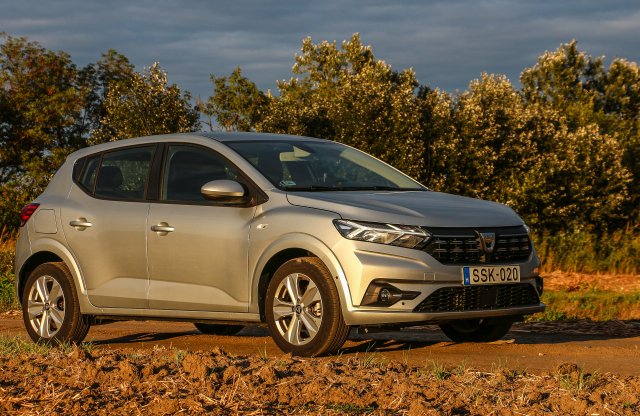 Jó ez az új Dacia, csak a fokozatok hiányoznak belőle!