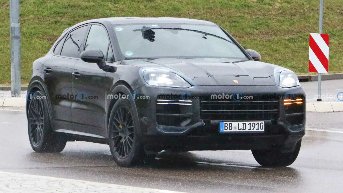 PORSCHE CAYENNE
