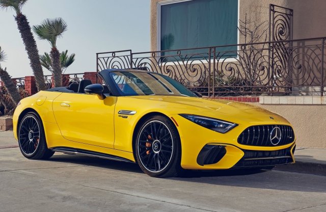 Négyhengeres motorral készülhet a Mercedes-AMG SL 43