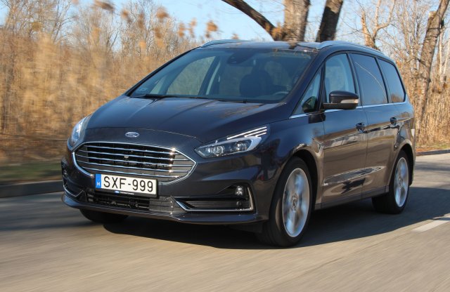 1200 kilométer hatótáv, 7 személlyel! - Ford Galaxy Hybrid teszt