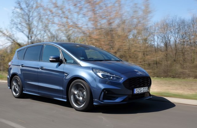 Olyat tud ez a Ford, amit senki más a piacon! S-MAX Hybrid teszt