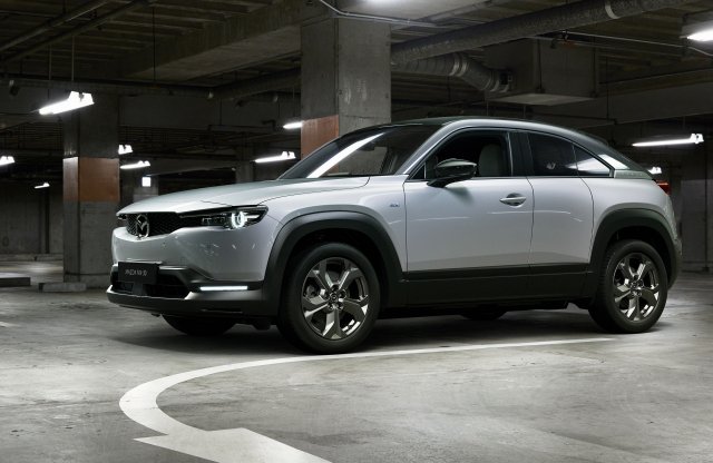 Tudat alatt üzen a frissített Mazda MX-30