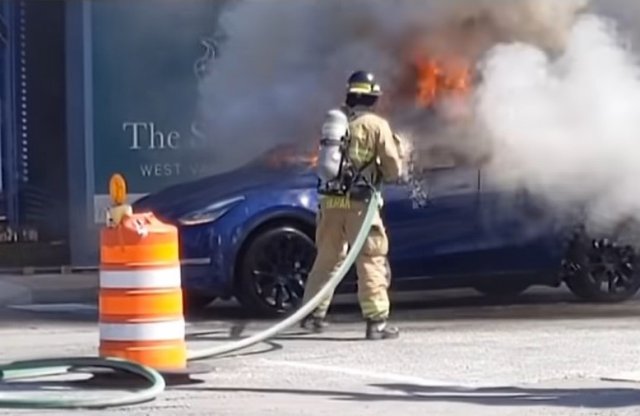 Újabb Tesla lángolt: tényleg nem gyakori az ilyesmi?