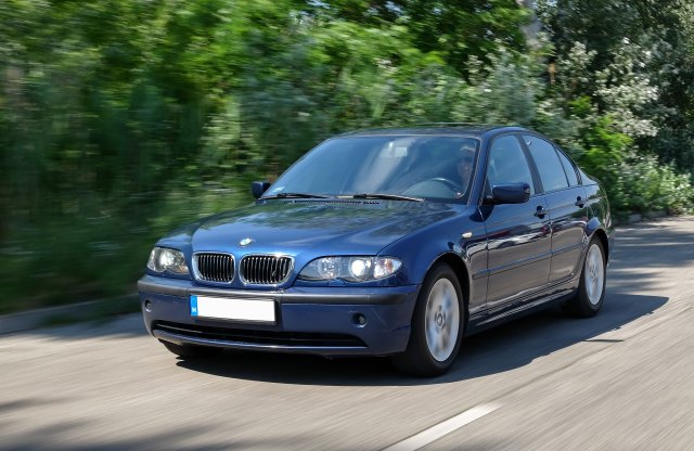 18 évesen is délceg - BMW 320d, 2004 használtteszt