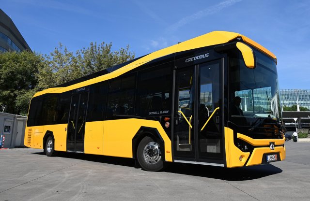 Itt az új magyar busz!