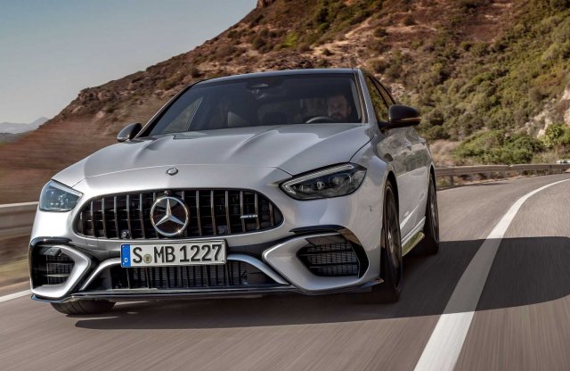 Hibrid hajtáslánccal mutatkozott be az új Mercedes-AMG C 63 S E