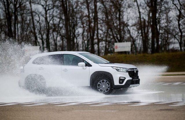 Jobb sofőrnek tartjuk magunkat az átlagnál a Suzuki szerint