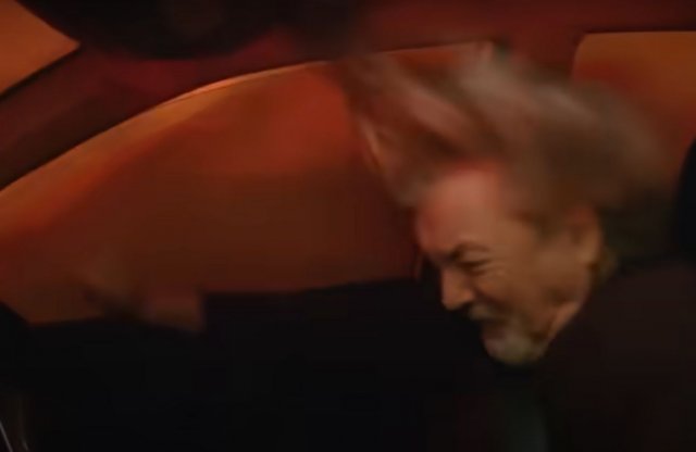 Videón, ahogy a Top Gear egykori sztárja falnak csapódik!