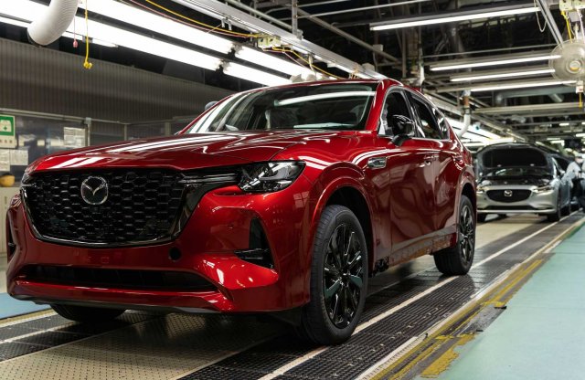 Még egy szög az orosz autóipar koporsójában: a Mazda is kivonult