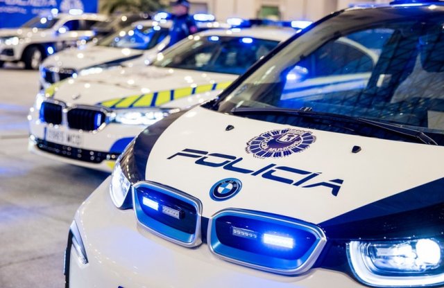 Új BMW-ket kaptak a spanyol zsaruk, már a havat is X5-tel tolják