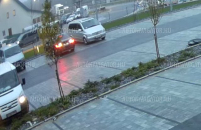 Autópálya mellől lopott furgont, egy rendszám buktatta le