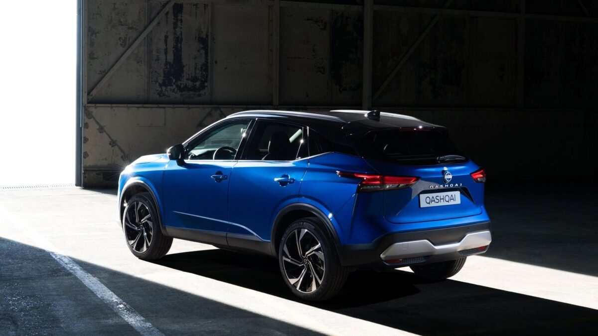 NISSAN