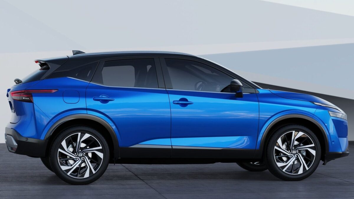 NISSAN
