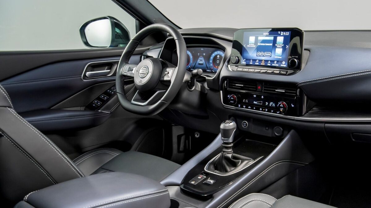 NISSAN