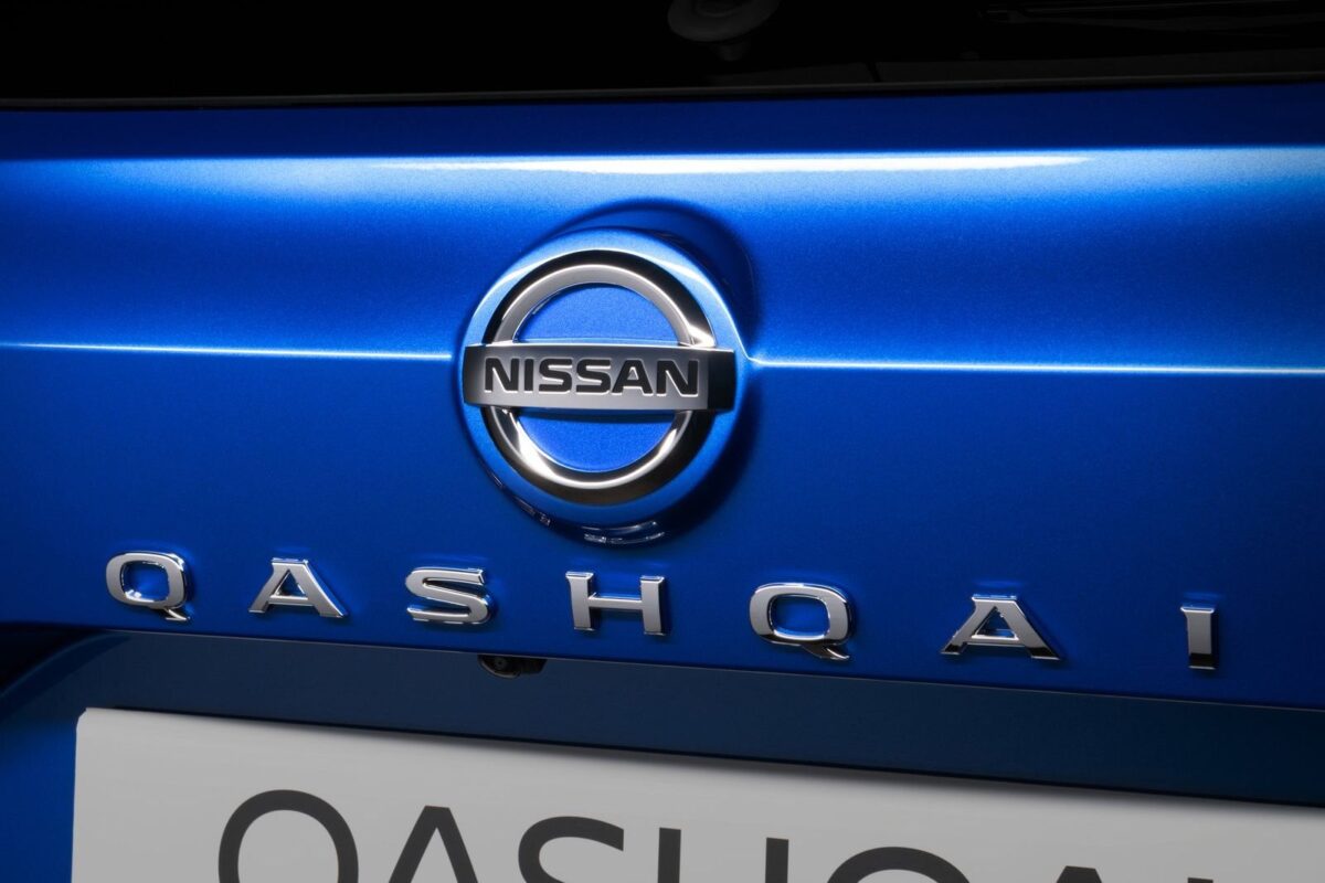 NISSAN