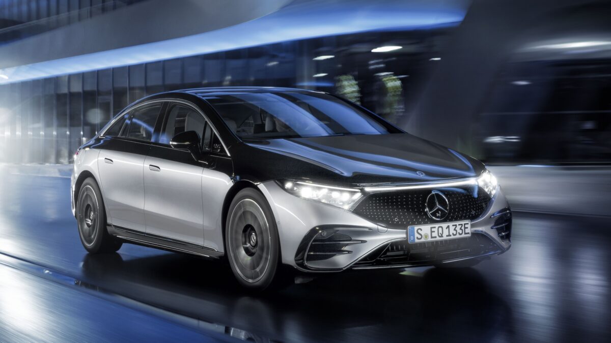 MERCEDES-BENZ EQS
