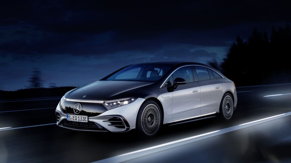 MERCEDES-BENZ EQS