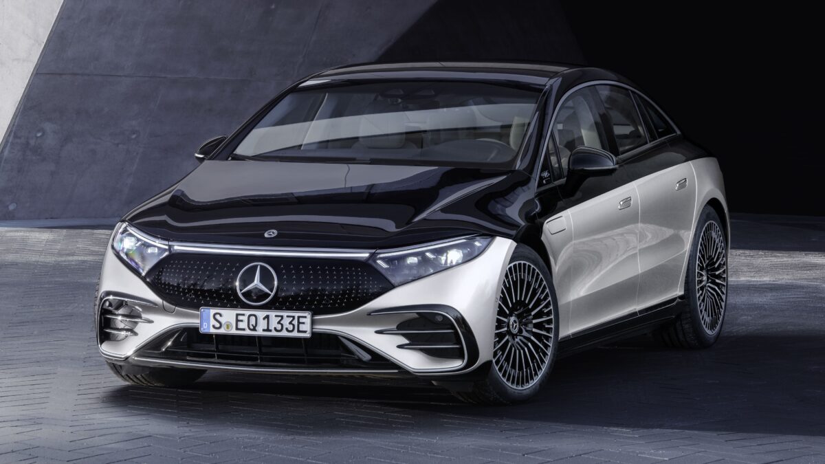 MERCEDES-BENZ EQS