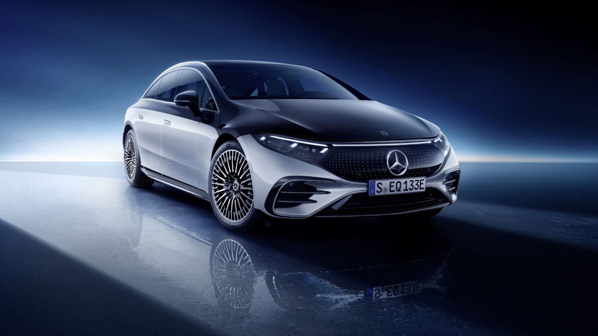 MERCEDES-BENZ EQS