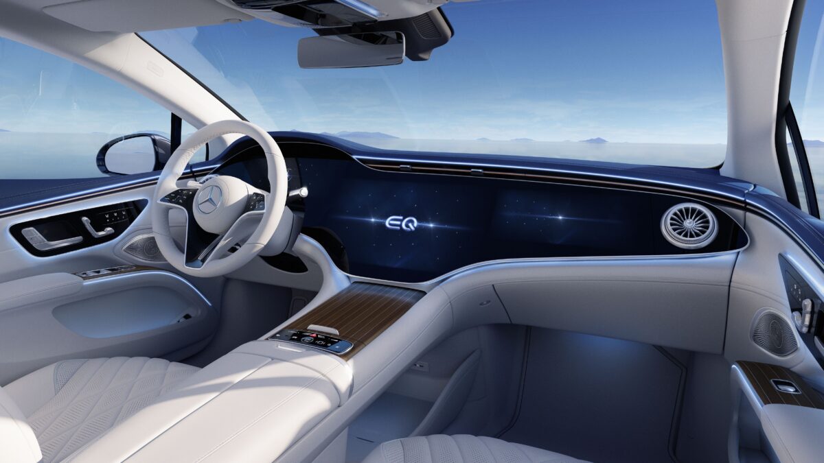 MERCEDES-BENZ EQS