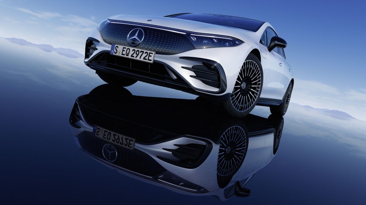 MERCEDES-BENZ EQS