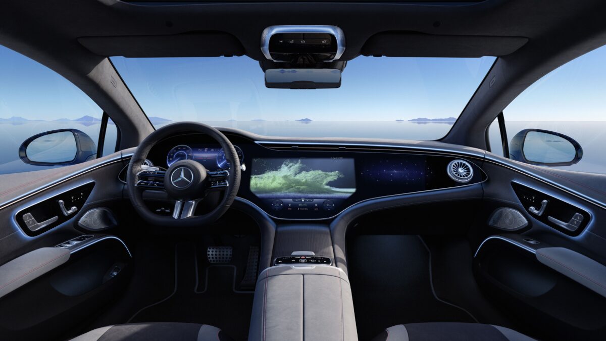 MERCEDES-BENZ EQS