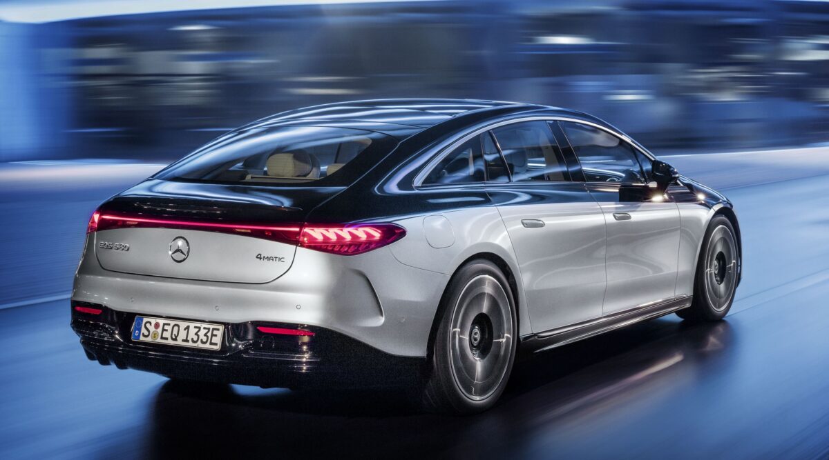 MERCEDES-BENZ EQS