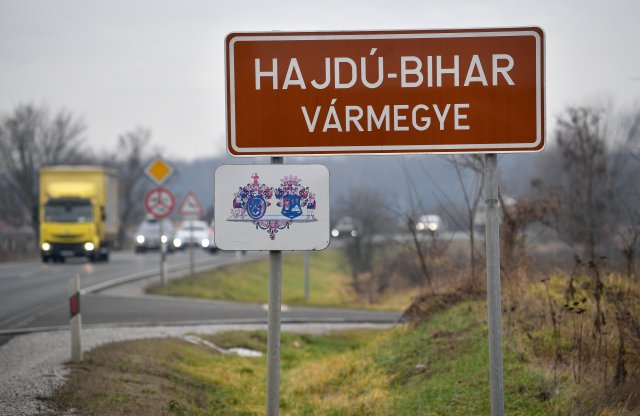 Így néznek ki az új vármegye táblák!