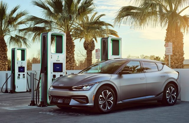 2022-ben minden tizedik eladott autó villanyautó volt