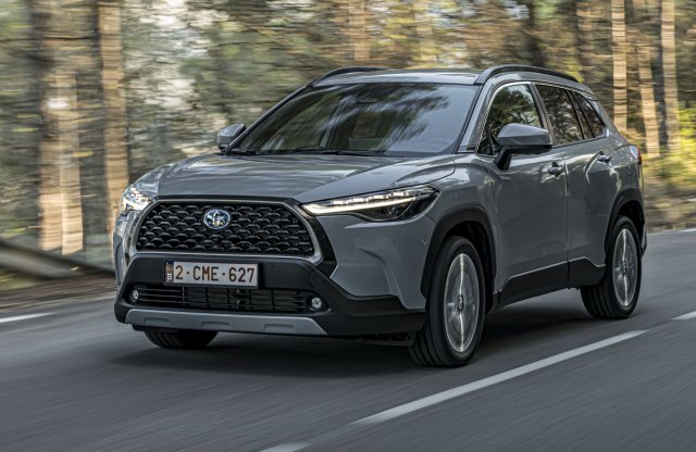 Lefelé bővül a Corolla Cross kínálat