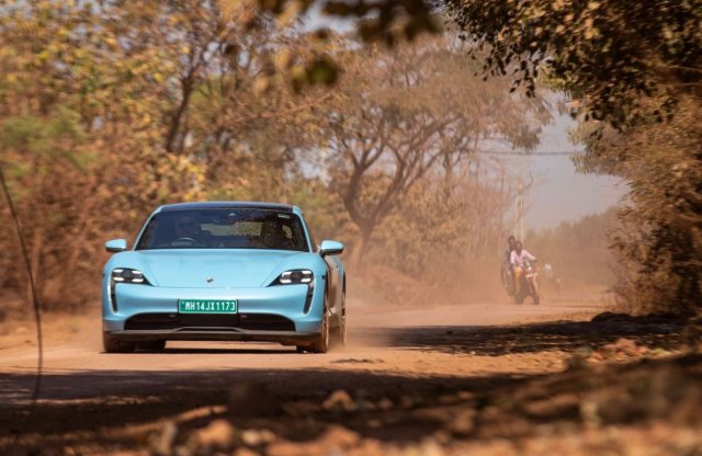 A világból is kimennek majd a Porsche villanyautói