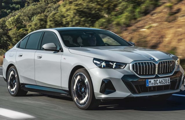 Egyszerre villanyos és benzines a vadiúj 5-ös BMW