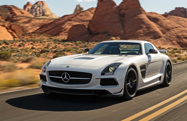 340 millió forintos Mercedes az Autobahnon: tippeld meg a végét!