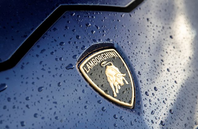 Hivatalos: kizárólag hibrid lesz a legnépszerűbb Lamborghini!
