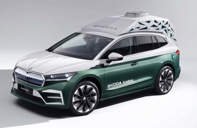 Home office-ra is felkészített lakóautó készült a Skoda Enyaqból
