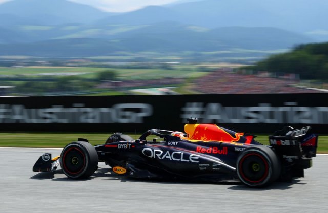 Dobogón a Ferrari, Verstappen ezúttal sem kegyelmezett