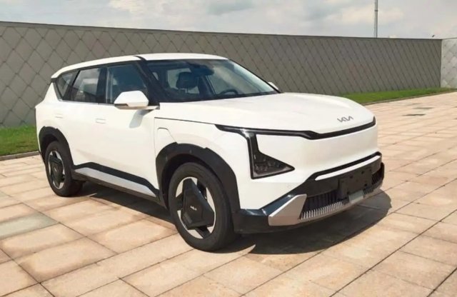 Furcsa lámpákkal és felnikkel érkezik a következő koreai SUV