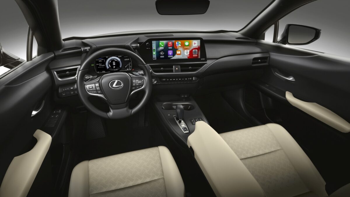 LEXUS UX