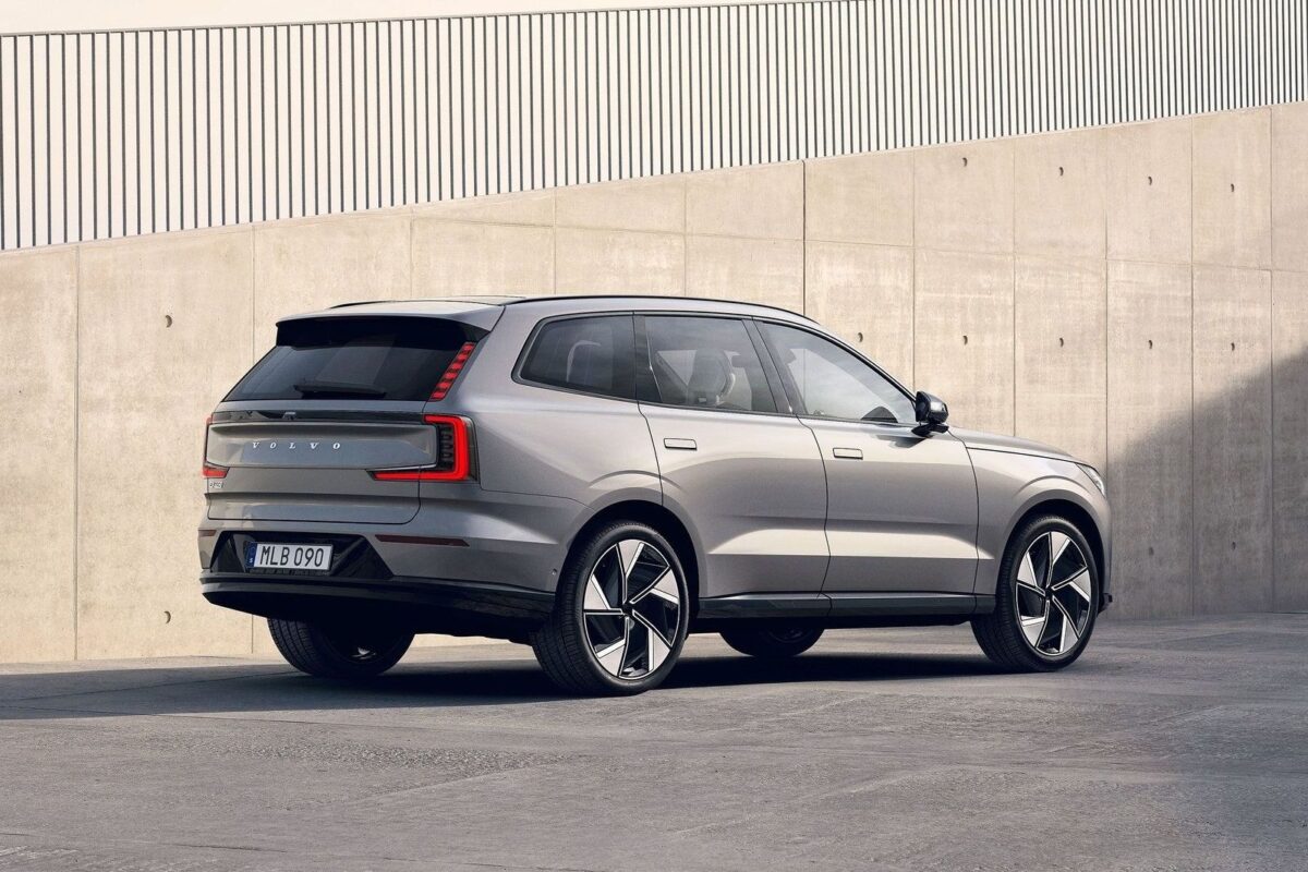 VOLVO