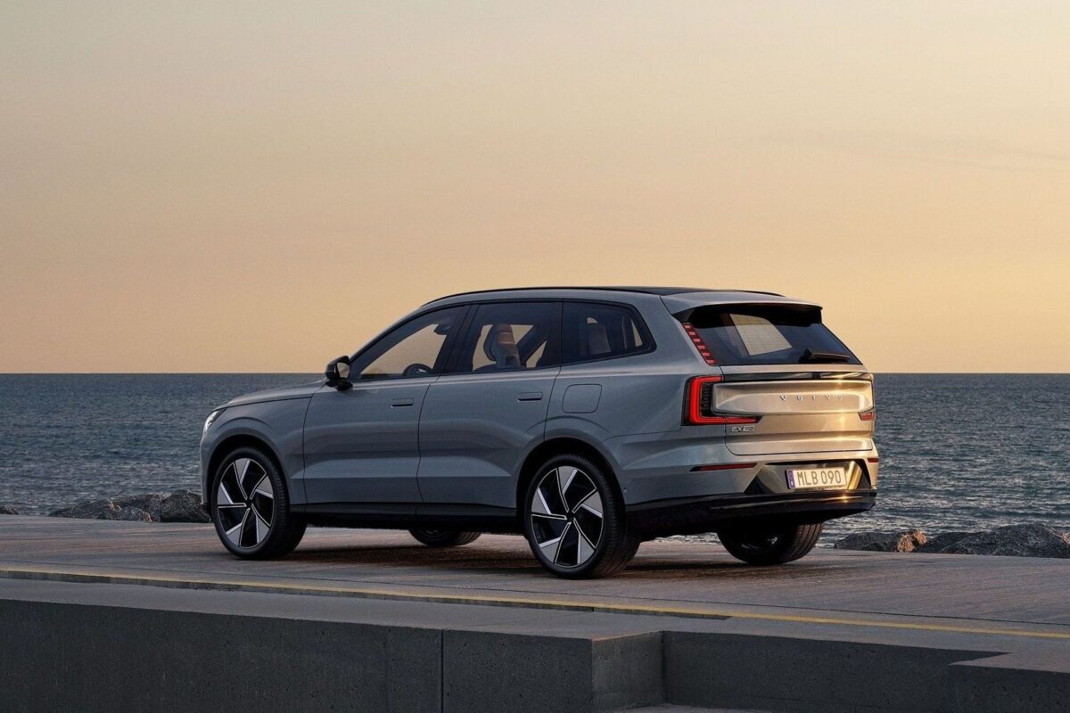 VOLVO